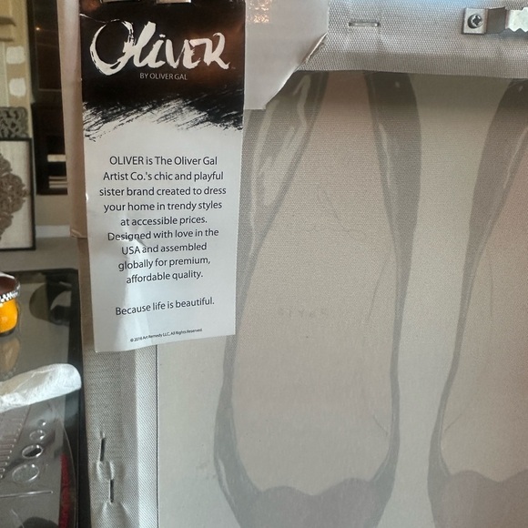 Oliver Gal Black and Red Heart Women's Pumps - Paris 30” x 30” Canvas Print - Picture 4 of 6